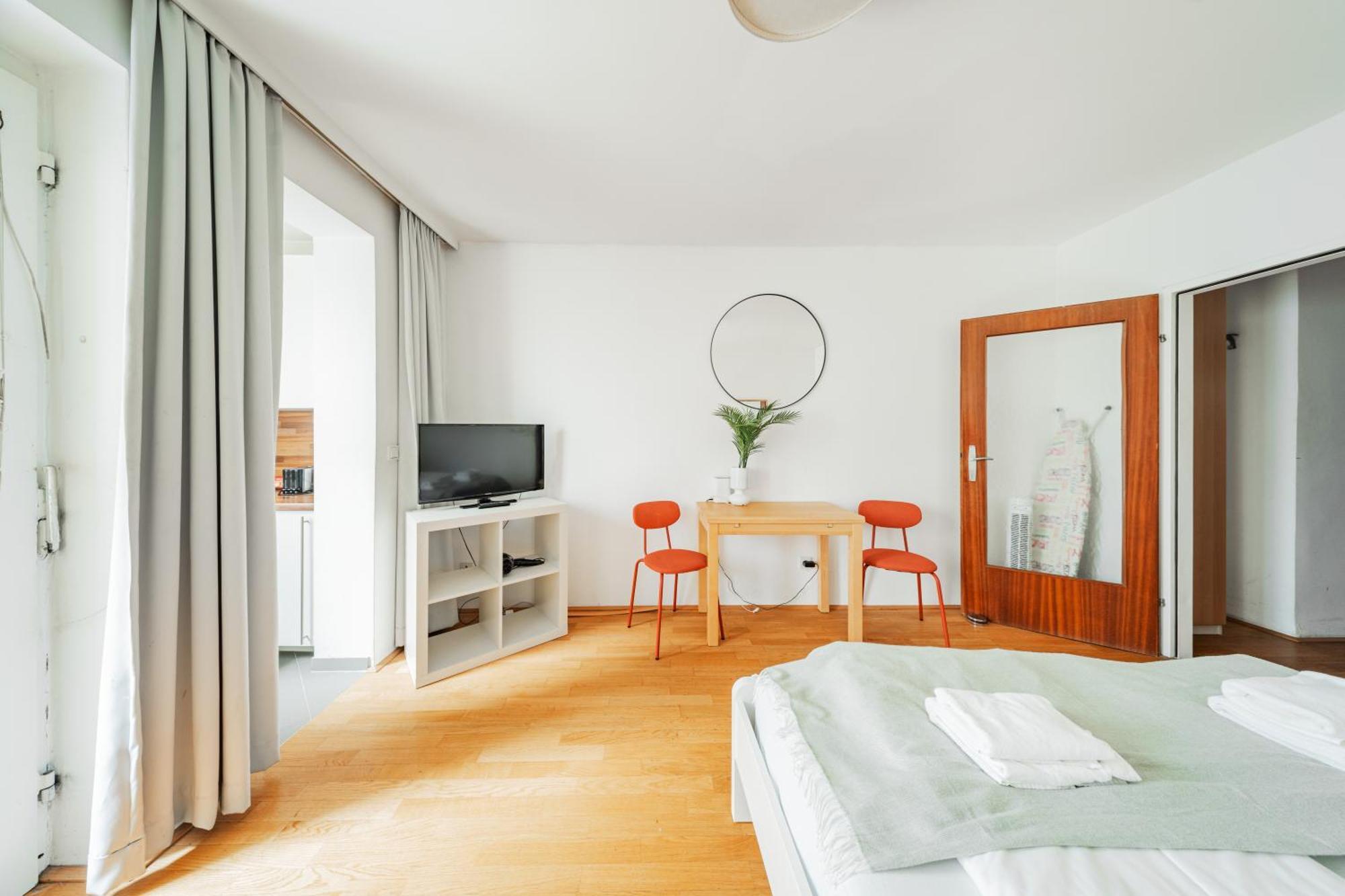 Studio Next To Karlskirche Vienna Luaran gambar